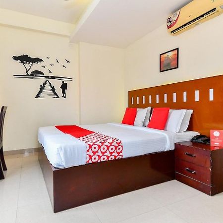Metro Kochin Business Hotel Eksteriør bilde