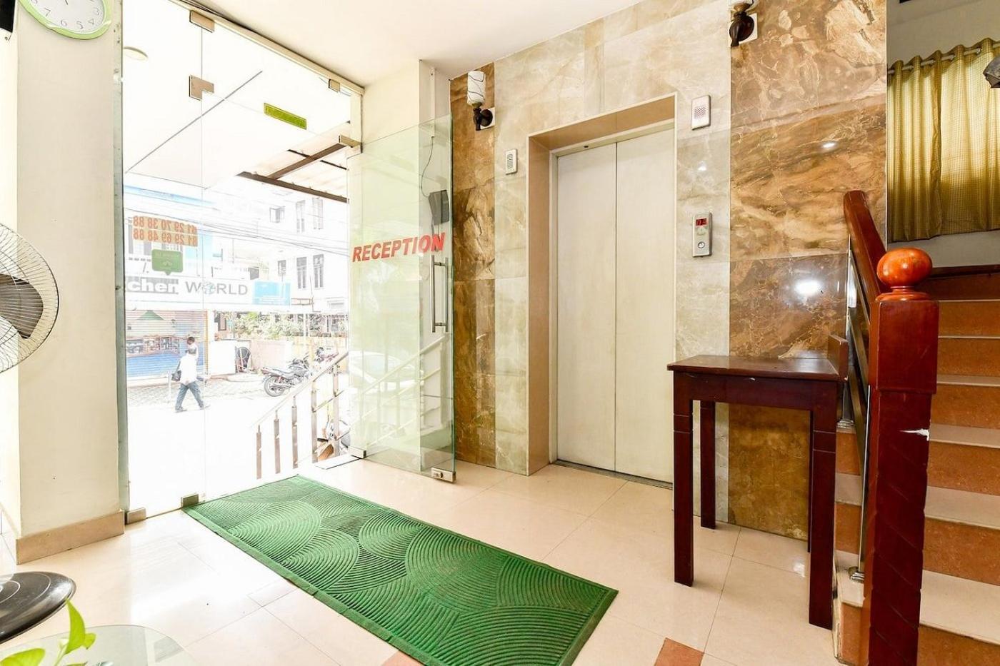 Metro Kochin Business Hotel Eksteriør bilde