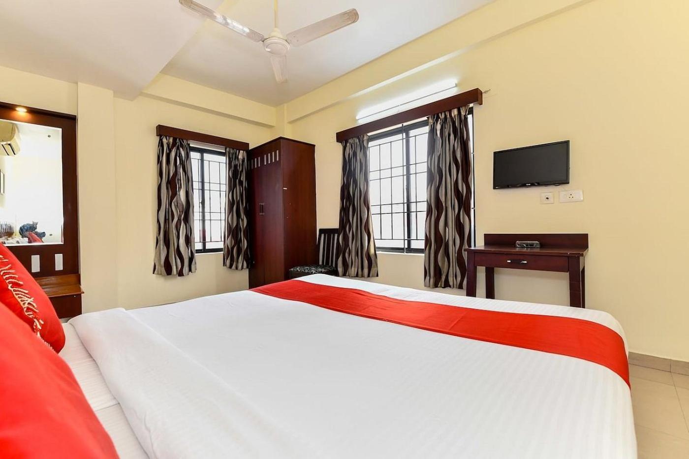 Metro Kochin Business Hotel Eksteriør bilde